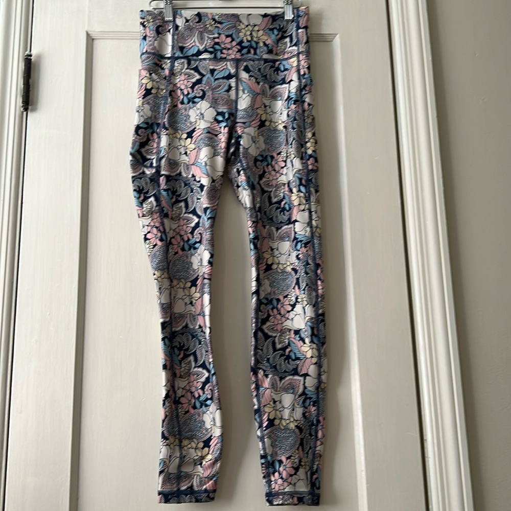 Tahari Sport navy paisley yoga pants